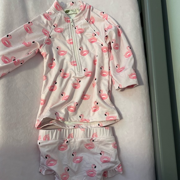 Monica + Andy pink flamingo rash guard and bottoms - Picture 3 of 3